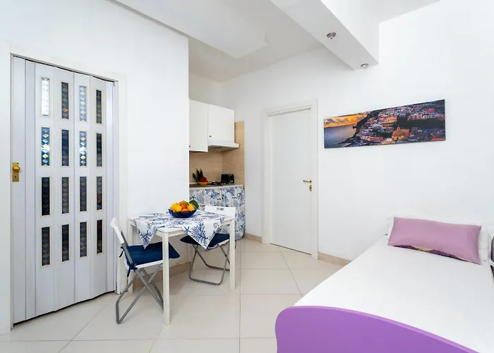 Yourhome - Casa Monica * סורנטו